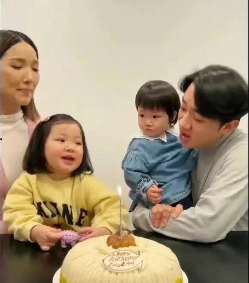 吃瓜爆料妈妈,揭秘明星妈妈的育儿经